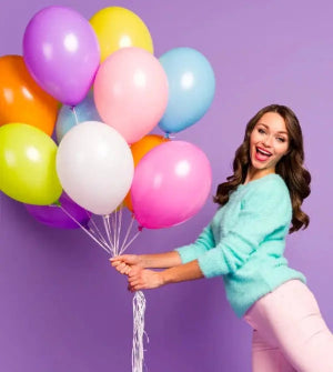 10 Standard Latex Balloons: Helium Filled